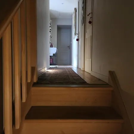 Le Marais 74 Coulandon Homestay *