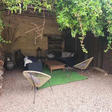 Le Marais 74 Coulandon Homestay Argentan